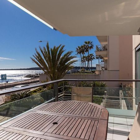 Bright Two Bedroomed Apartment On The Beach In Cannes With Huge Terrace With Fabulous Sea Views - 2001 Zewnętrze zdjęcie