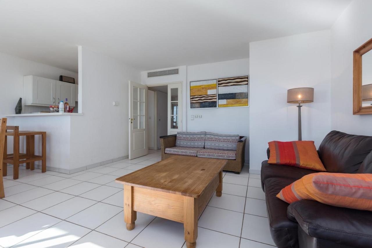 Bright Two Bedroomed Apartment On The Beach In Cannes With Huge Terrace With Fabulous Sea Views - 2001 Zewnętrze zdjęcie