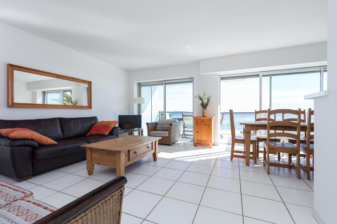 Bright Two Bedroomed Apartment On The Beach In Cannes With Huge Terrace With Fabulous Sea Views - 2001 Zewnętrze zdjęcie
