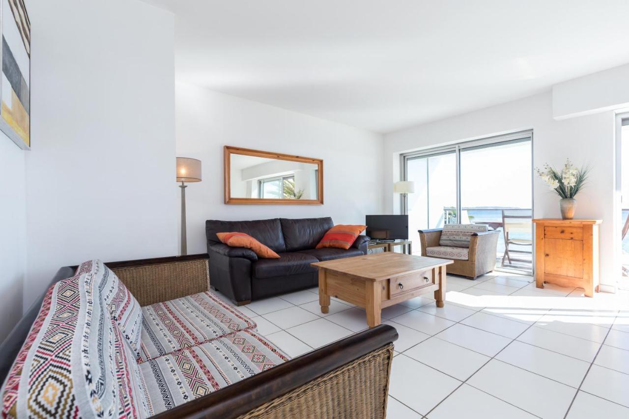 Bright Two Bedroomed Apartment On The Beach In Cannes With Huge Terrace With Fabulous Sea Views - 2001 Zewnętrze zdjęcie